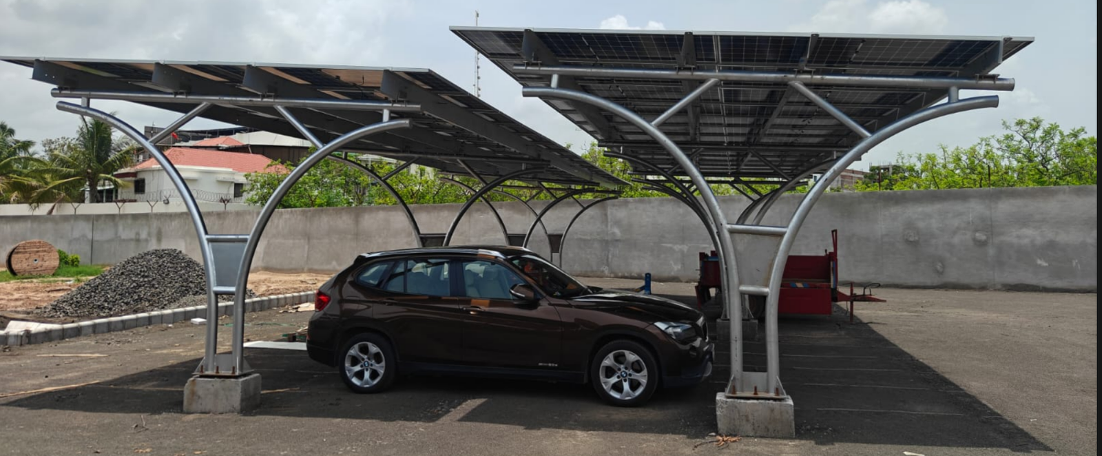 Solar Carport Structure for Commercial & Industrial Parking | Sugatu